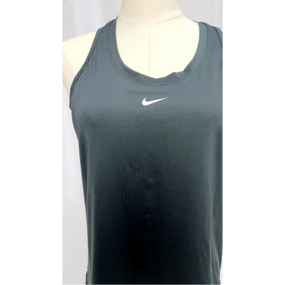 NWT! Nike Training One Dri-FIT Tank Top in Black 1X‎